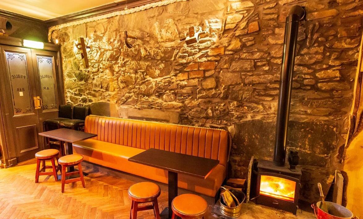 Hotel The Whisky Vaults Oban Exterior foto