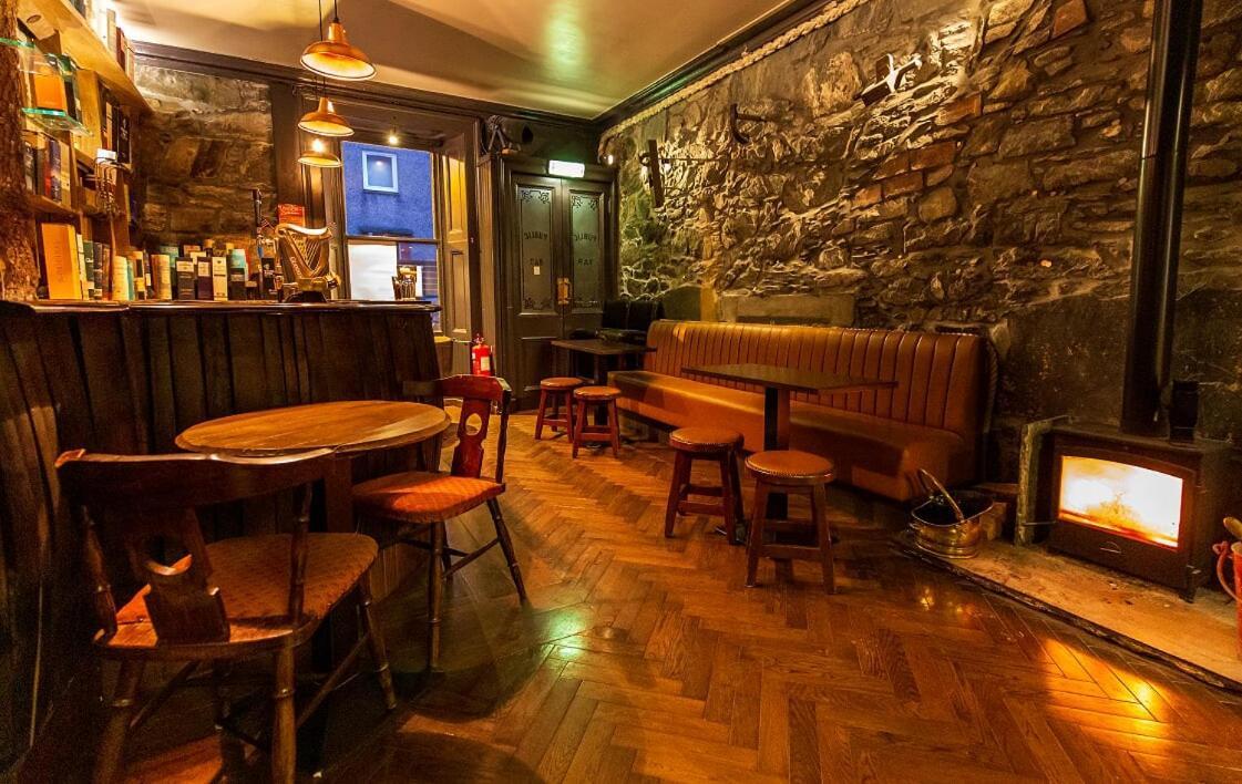 Hotel The Whisky Vaults Oban Exterior foto